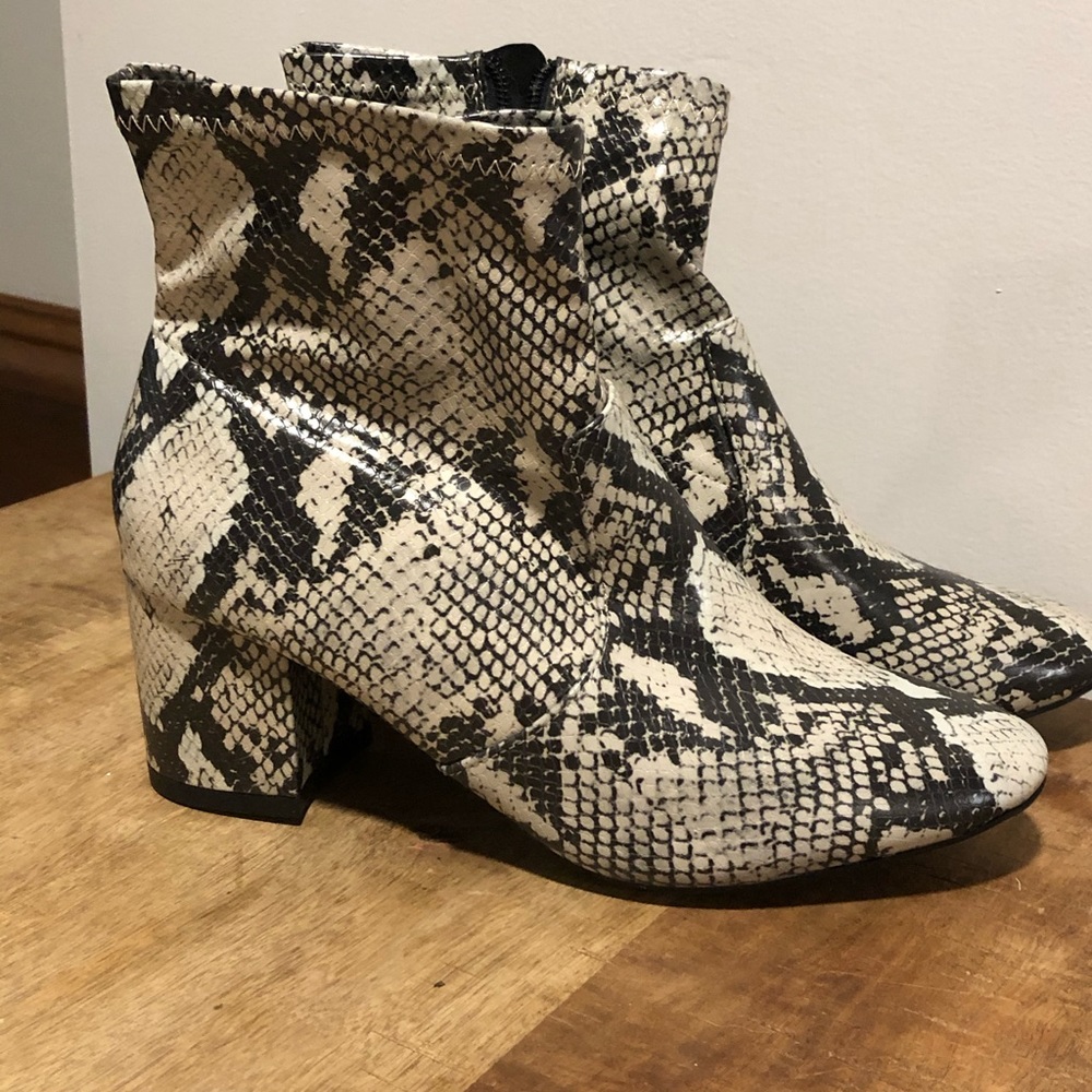 PU SNAKE print ankle Boot